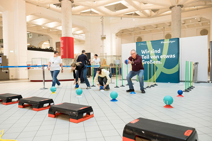 Fitnessübungen beim Herztag im technischen Museum