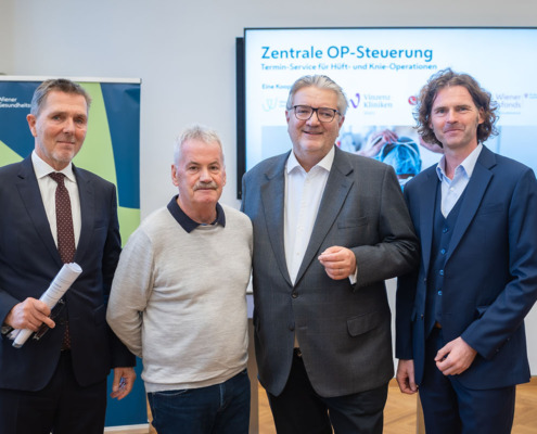 Gruppenfoto zur Pressekonferenz der zentralen OP-Steuerung im Wiener Gesundheitsverbundes